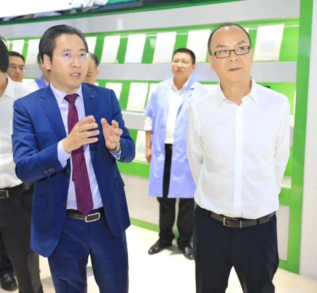 黃欽1.jpg 黃欽1.jpg